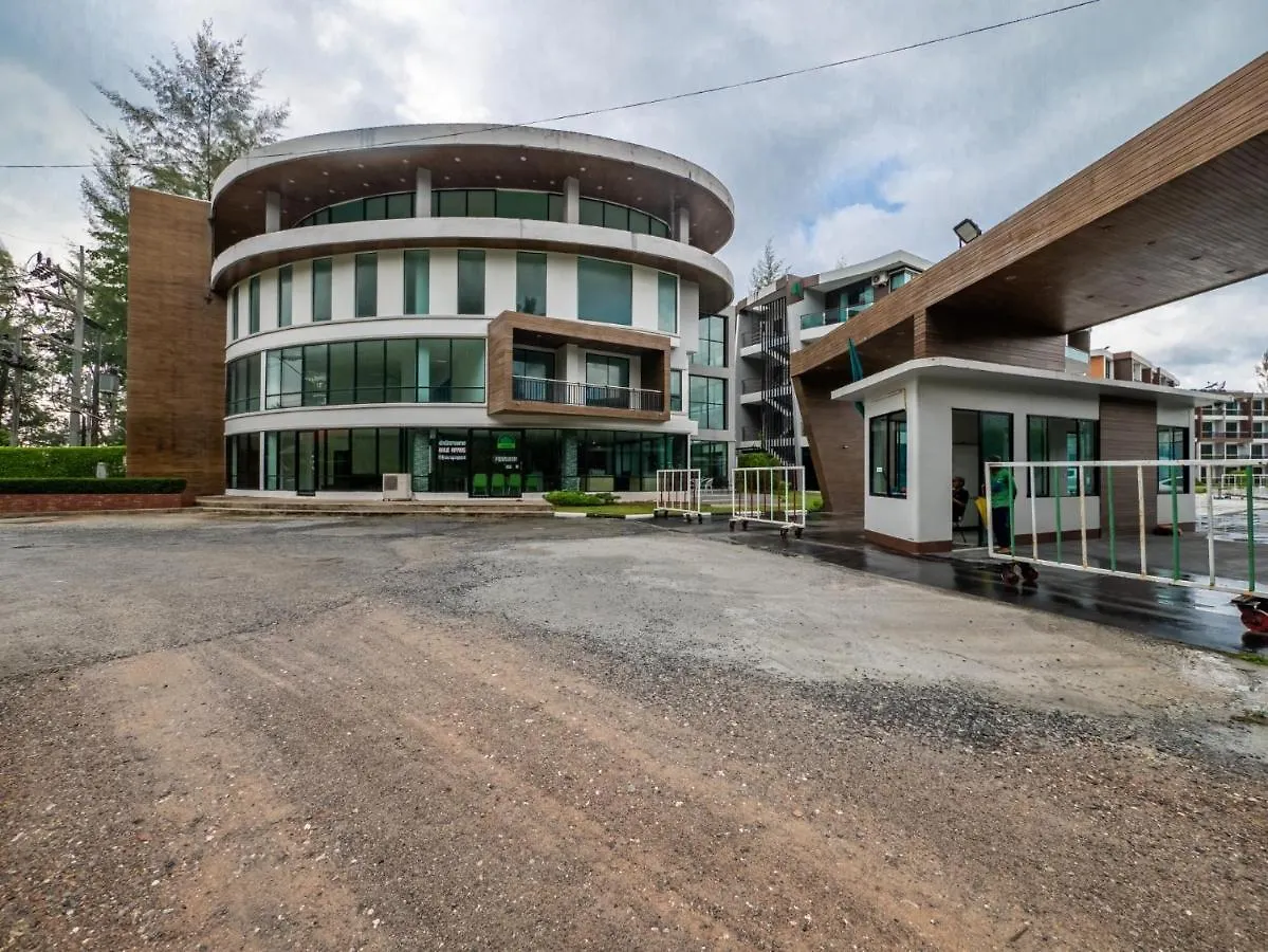 Naithon Beachfront Condotel 0*, Nai Thon Beach